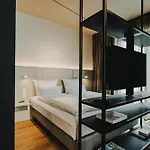 Hiive Hotel