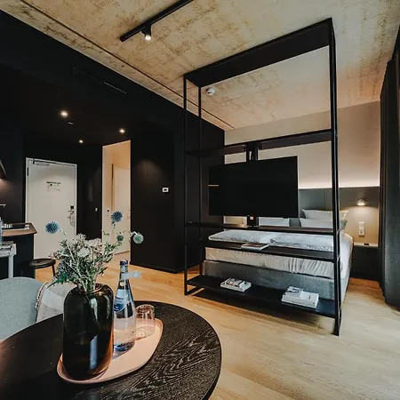 Hotel Hiive