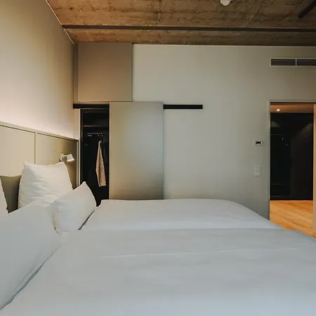Hotel Hiive 4*
