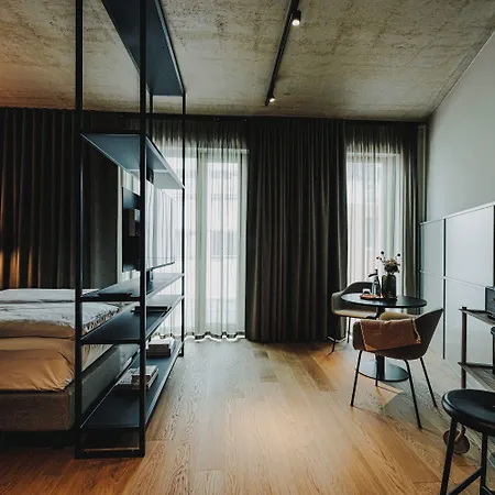 Otel Hiive